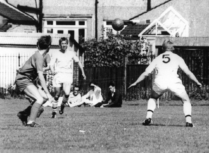 05, Beckenham Town v Fulham FC, c1962.jpg
